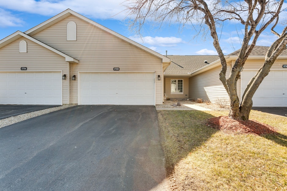 17332 Deerfield Drive, Prior Lake, MN 55372, Presented by Dan Patton